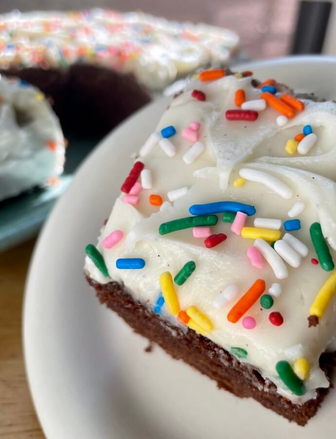 Quick Sour Cream Chocolate Cake