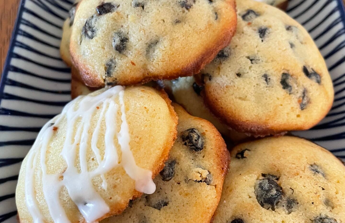 Currant Cakes (aka Old-Fashioned Christmas Drop Cakes)